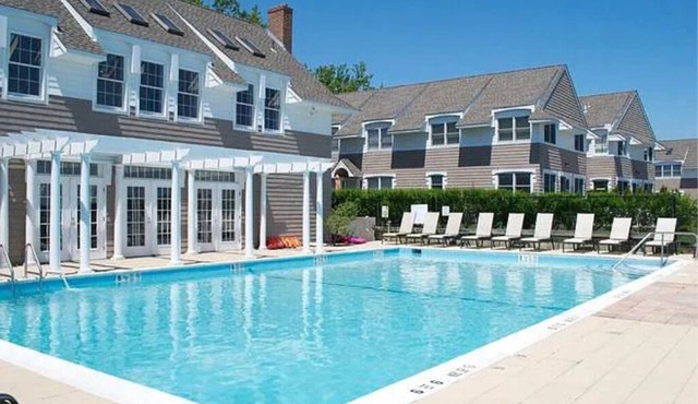 Heart of the Hamptons, Waterfront with Pool! 1 Bed/1 Bath Townhome