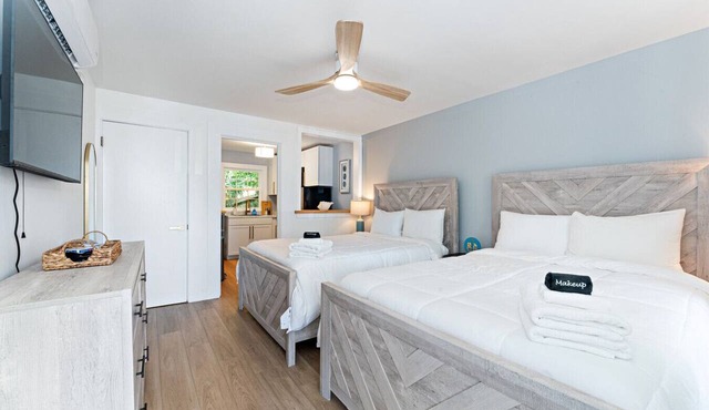Heated Saltwater Pool +Short Walk to Beach+Pier 1