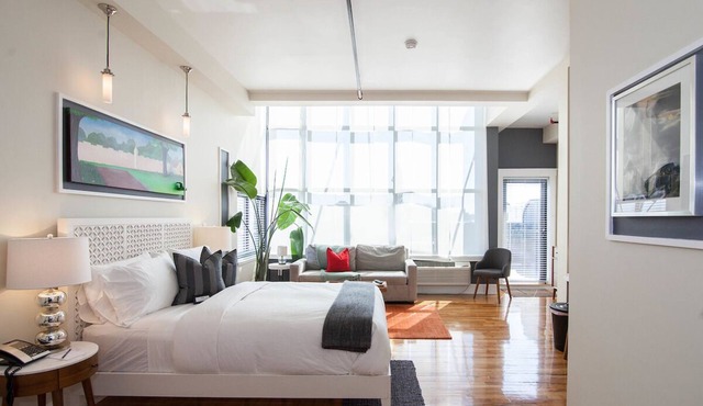 Henry Norman Hotel in Brooklyn