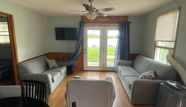 Hickory Waterfront Cottage #1