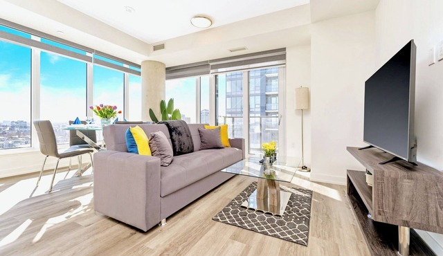 High Rise 1BR Building w Gorgeous Views