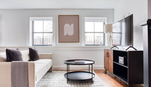 Hip South End 1BR w/Roof Deck & W/D, steps to restaurants, by Blueground