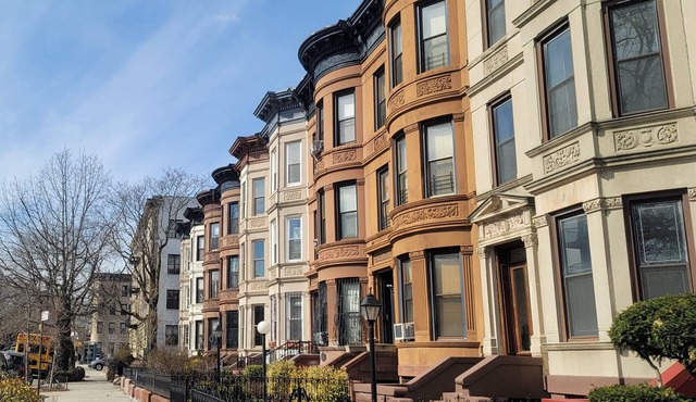 Historic 2-bedroom Brooklyn Townhouse