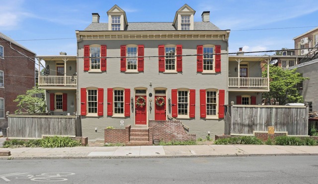 Historic 8-Bedroom Retreat with Hot Tub for Large Groups!