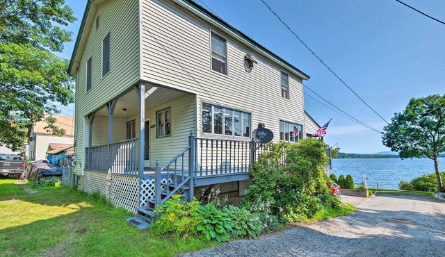 Historic Lakefront Home: Walk to Weirs Beach!