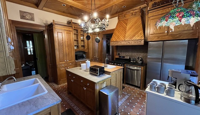 Historic Streuber Mansion.