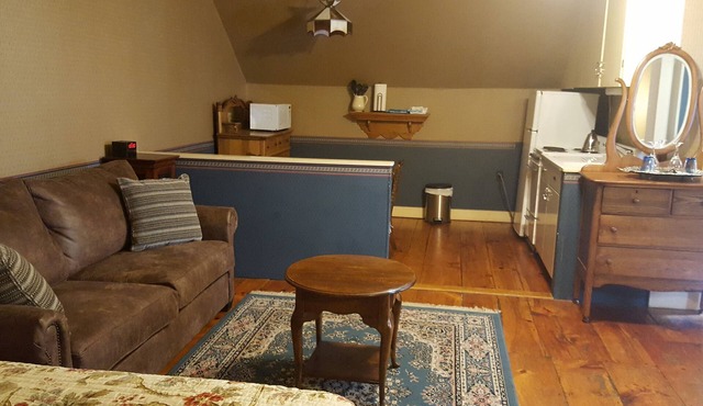 Holidae House Bed & Breakfast