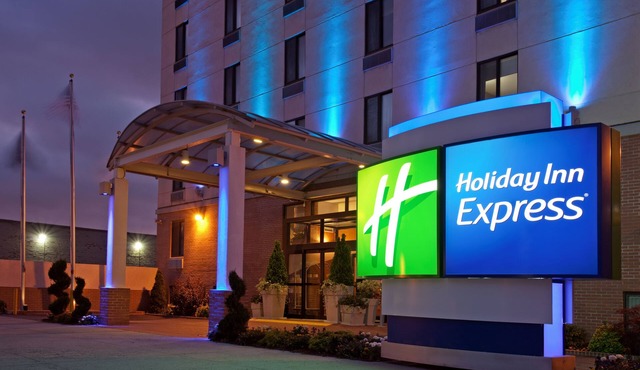 Holiday Inn Express Brooklyn, an IHG Hotel