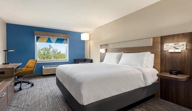 Holiday Inn Express & Suites Albany Airport Area - Latham by IHG