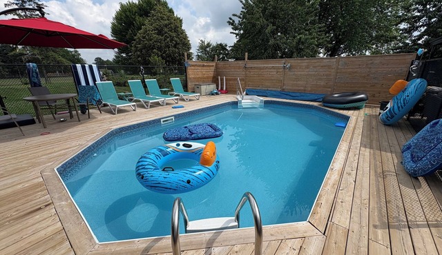 Home in Beautiful Conestogo with POOL