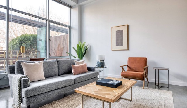 Ideal Central Square Jr 1BR w/W/D & Gym, nr Central T, by Blueground in Cambridge