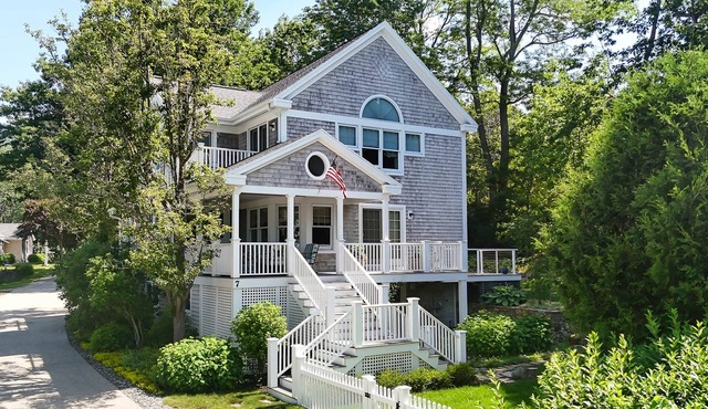 Ideal Vacation Home in the Heart of York Harbor