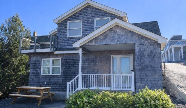 In the heart of beautiful Bailey Island, this coastal retreat offers a blend of comfort and charm.