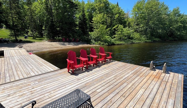 Incredible beach, great for multiple family’s with kids.