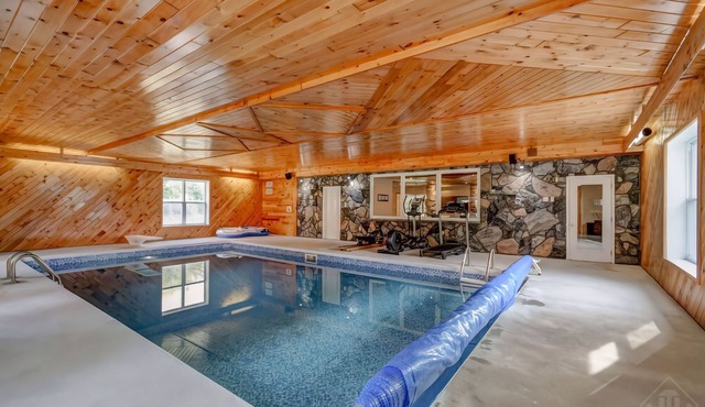 Indoor Saltwater Heated Pool w/Tennis & Multi-Sport Court, Burk's Falls