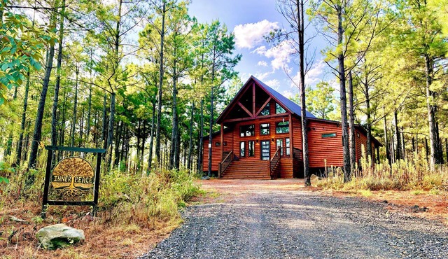 Inner Peace Magical Holiday Cabin Hot Tub & Firepit in Broken Bow