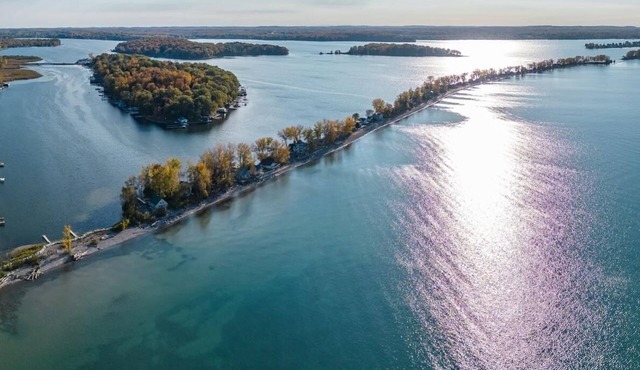 Island Sandbar retreat with sunset views, water toys and more! Boat-Only Access