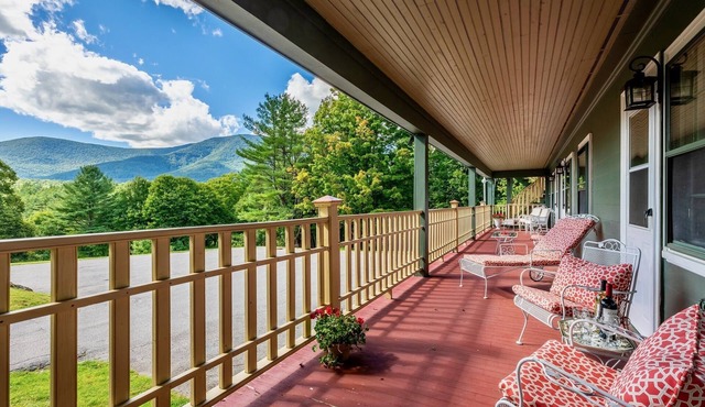 July 4 special: Sleep 20, 6BR/6BA. Pool, tennis, views, resort. Dogs loved!