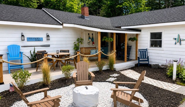 JUST RENOVATED! 3BR 1. 5 Bath Beach Cottage near KPT and Beaches