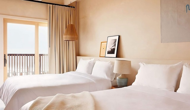 Just What You Were Looking For! Free Parking & Breakfast, Beach Access, Pool