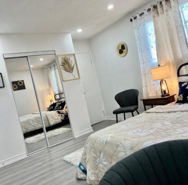 K1 Private Bathroom Queen Bed Room