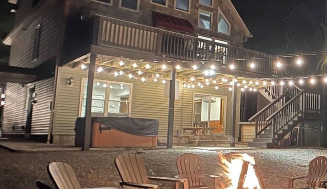 Lake Access Chalet: Hot Tub, Game Rm, Sleeps 16