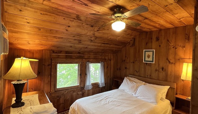Lake House in Bolton Landing on Lake George: Boat Rentals, Paddle Boards, Pool