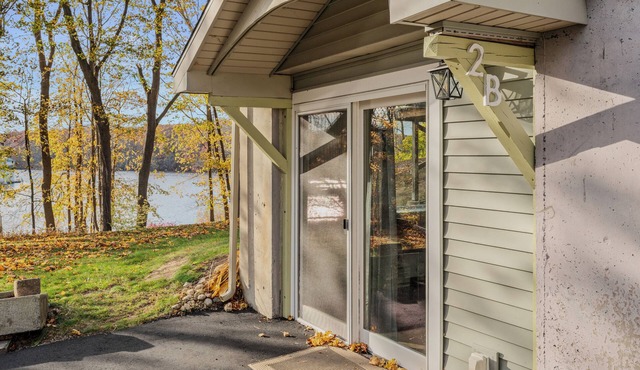 Lake House—Unit B