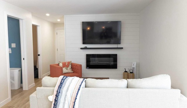 Lake Simcoe Lakehouse for mid-term 28+ Day Rental