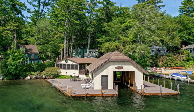 Lake Winnipesaukee Waterfront with Dock in Alton sleeps 6