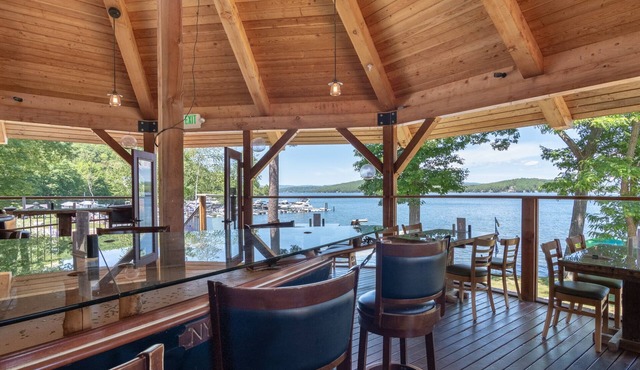 🌟 Lakefront Bliss Awaits – Your Ultimate Getaway! 🏡🌊⛰️