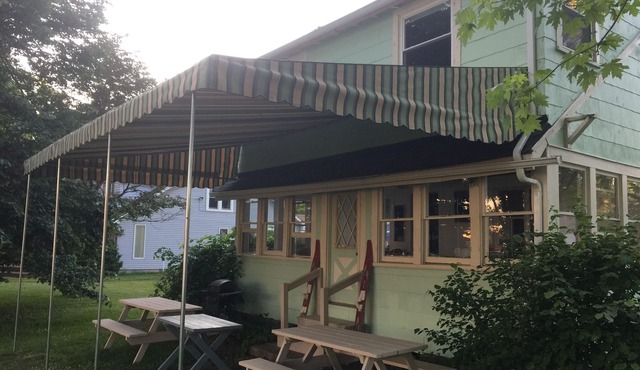LAKEFRONT COTTAGE WITHIN WALKING DISTANCE TO ALL OF BEMUS POINT'S ATTRACTIONS