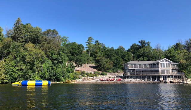 Lakefront Getaway just steps to the water, with games, docks, kayaks, and more!