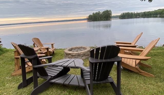 Lakefront Paddlers Peak Cottage on Callander Bay, Lake Nipissing in Callander
