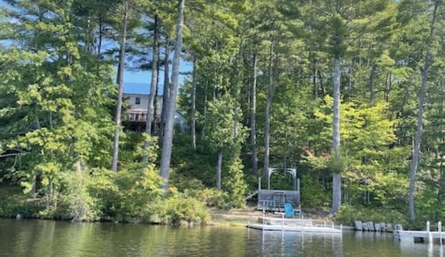 Lakefront Retreat! Dog Friendly!