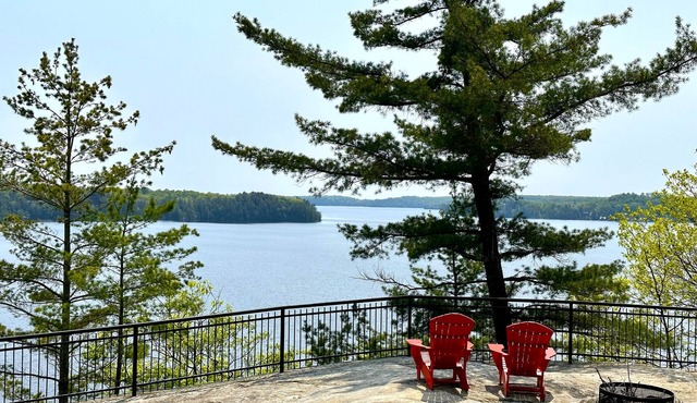 Lakefront Retreat Hot Tub Outdoor Sauna Dock Swim Stunning Views!