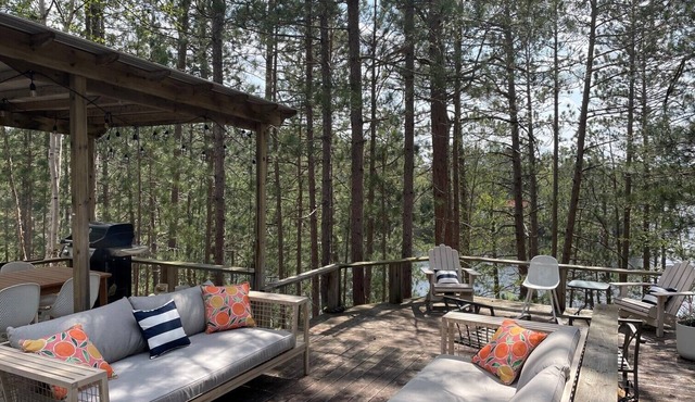 Lakeside Cottage Near Algonquin Park