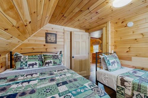 Lakeview Getaway - Trailer Parking, Walk to Ramp, Dogs Welcome & High-Speed WiFi