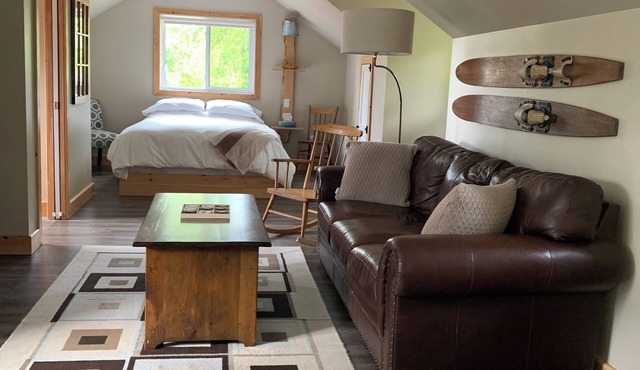 Lakeview Loft Retreat