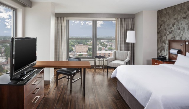 Lancaster Marriott at Penn Square