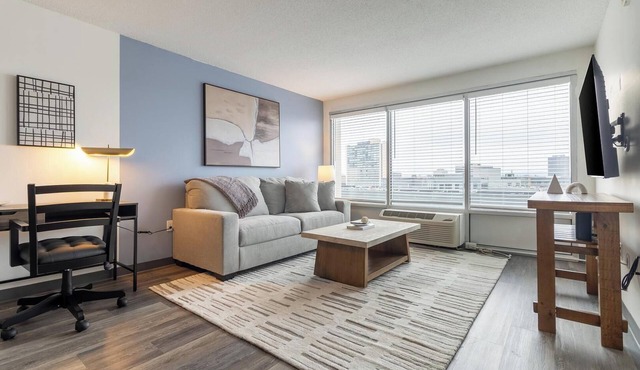 Landing | Amazing 1BD, Game Room, Pool