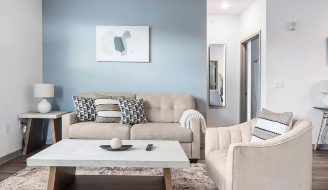Landing | Beautiful 2BD, Courtyard, Clubhouse in Enlow
