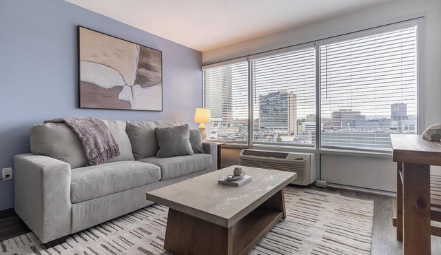 Landing | Spectacular 1BD, Gym, Pool