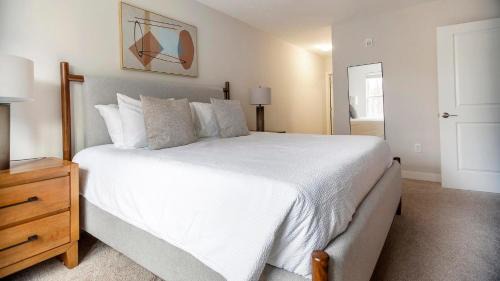 Landing Stunning 2BD Yoga Studio Gym