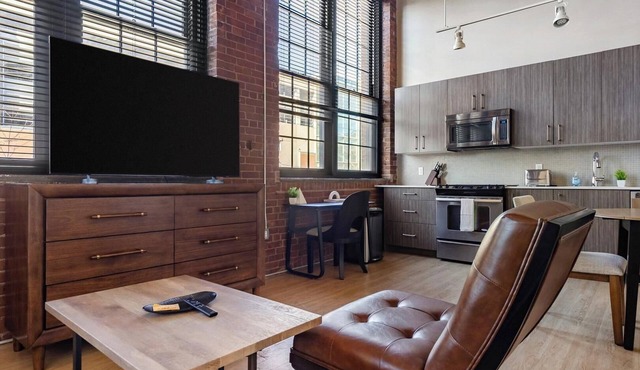 Landing | Stunning Studio, Gym, Game Room