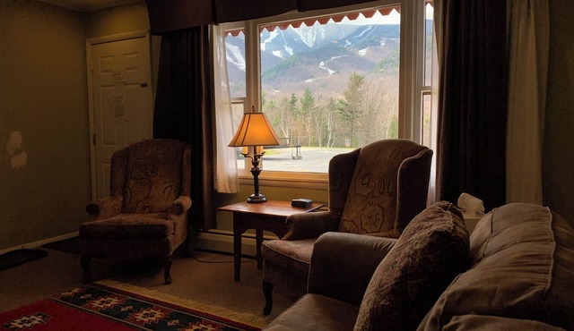Ledgerock at Whiteface - Lodge Suite in Wilmington