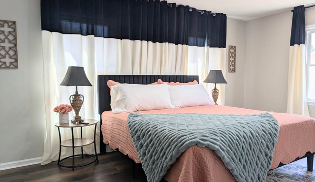 Linen and Light 3 BR/2 Bath 10 min to base in Enterprise
