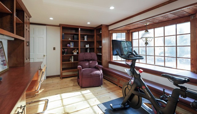 Long Island Nature Retreat + Peloton + Shared Pool