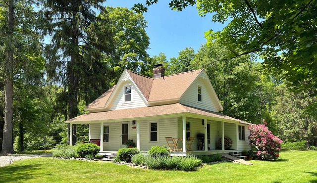 Long Pond Cottage, Country Retreat in Rhinebeck