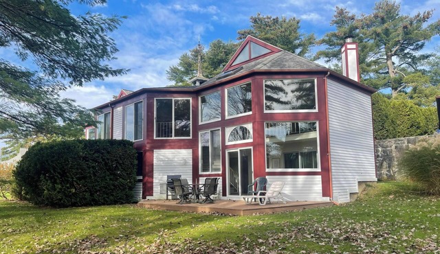 Lots of snow! Ski, snowshoe/heated pool - fabulous in beautiful Stockbridge